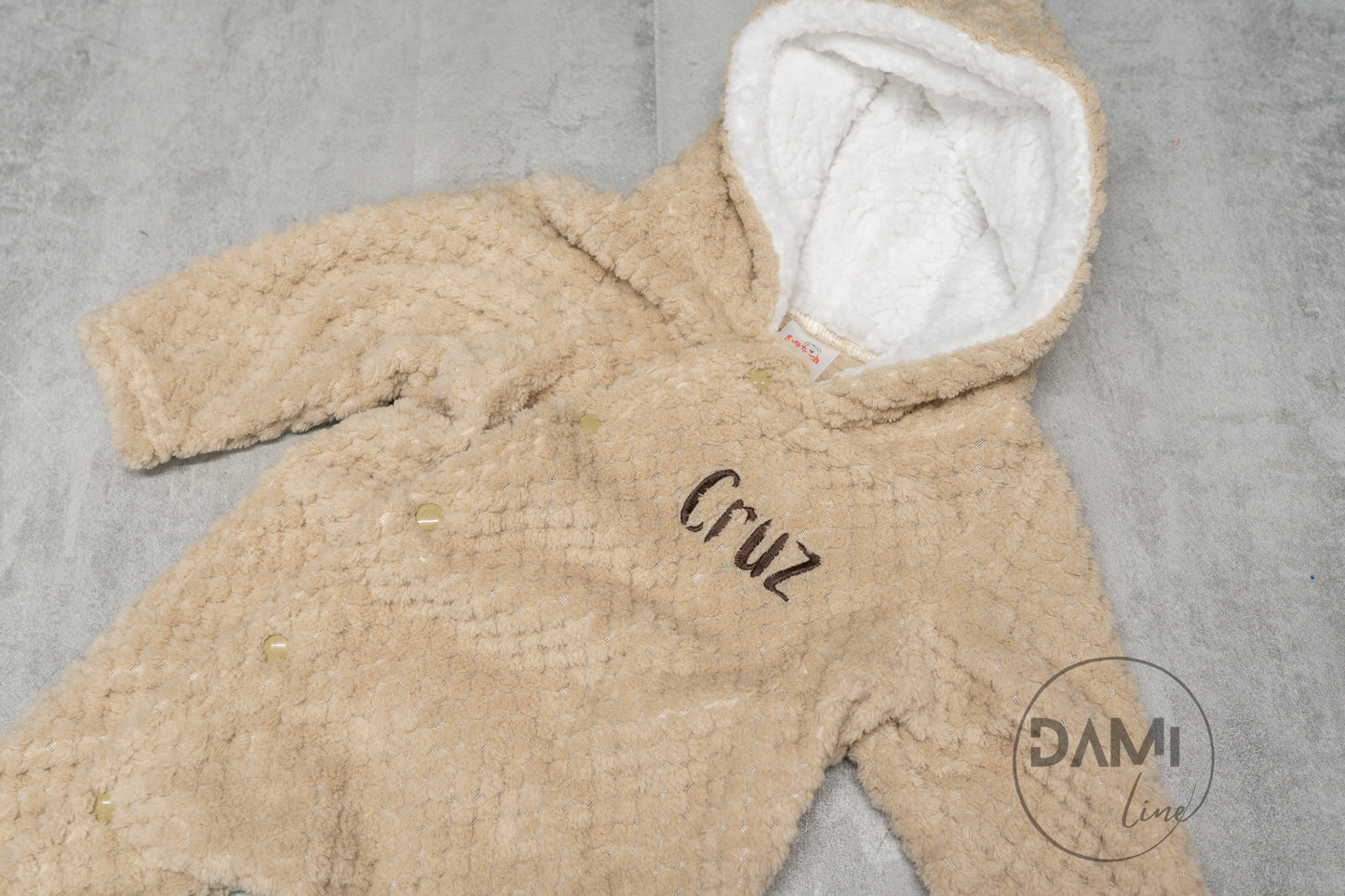 Personalised Honeycomb All-in-One Baby Suit with Sherpa Hood – 3–9 Months