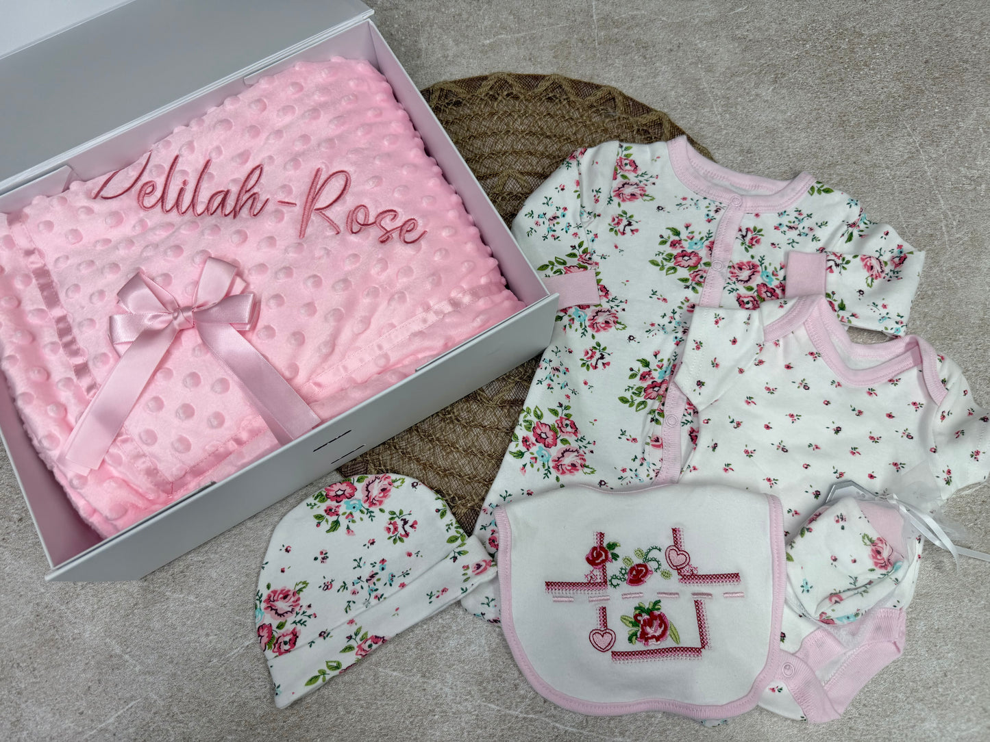 Baby Girl Gift Set – 5 Piece Floral Outfit | Personalised or Plain Blanket  | Baby girl gift set