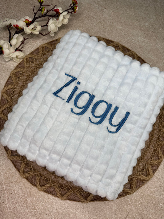 Personalised waffle blanket. Multiple colours available.