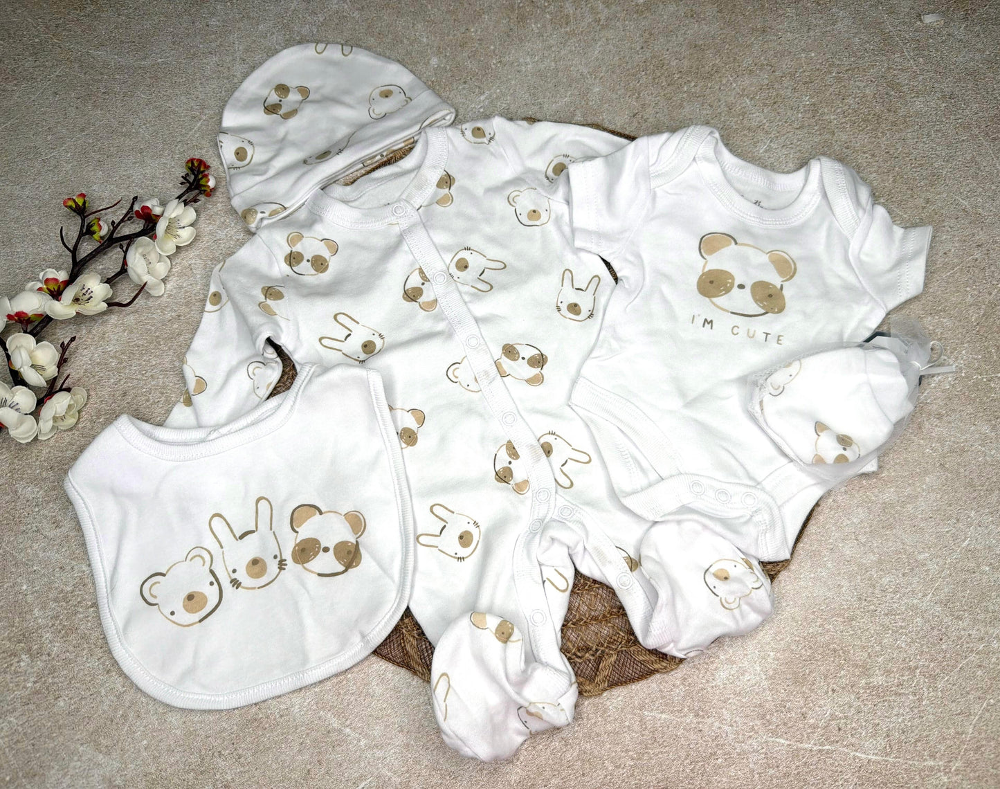 Baby 5pcs outfit - neutral animal