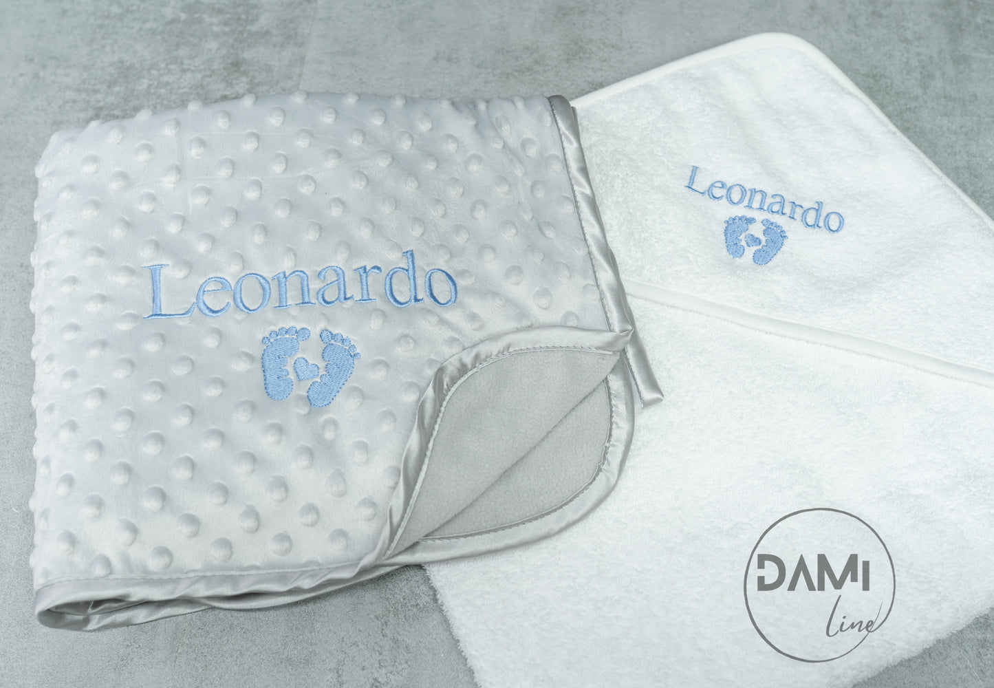 Personalised baby 2 pcs gift set - grey blanket and white hooded towel